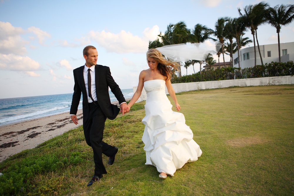 Milton Gil Photographers, Beachfront Wedding