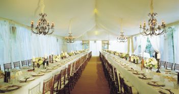 Colin Cowie, a tented reception (photo: Nadine Froger)