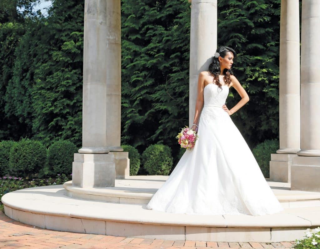Robert Bullock Bride (Ainsley, $2835), Henry's Florist