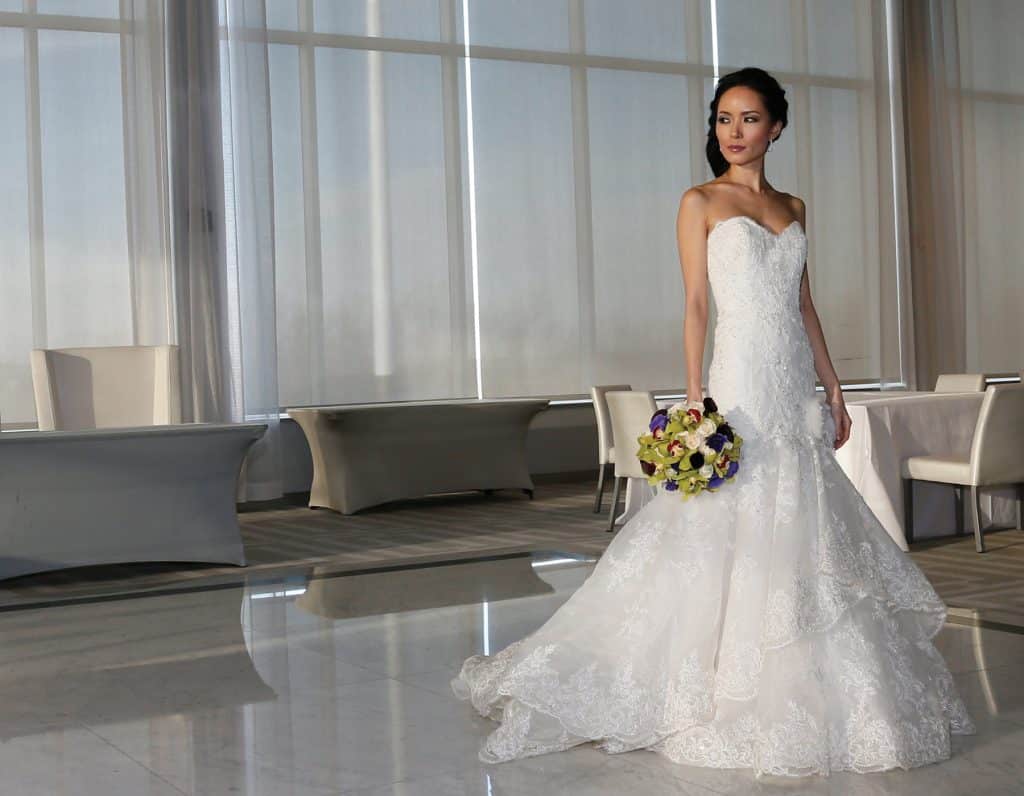 Gown: Eve of Milady (1520, $3,900)