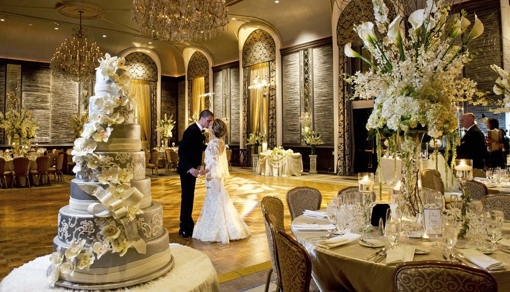 Ariston Flowers, elegant ballroom decor (Brett Matthews Photography)