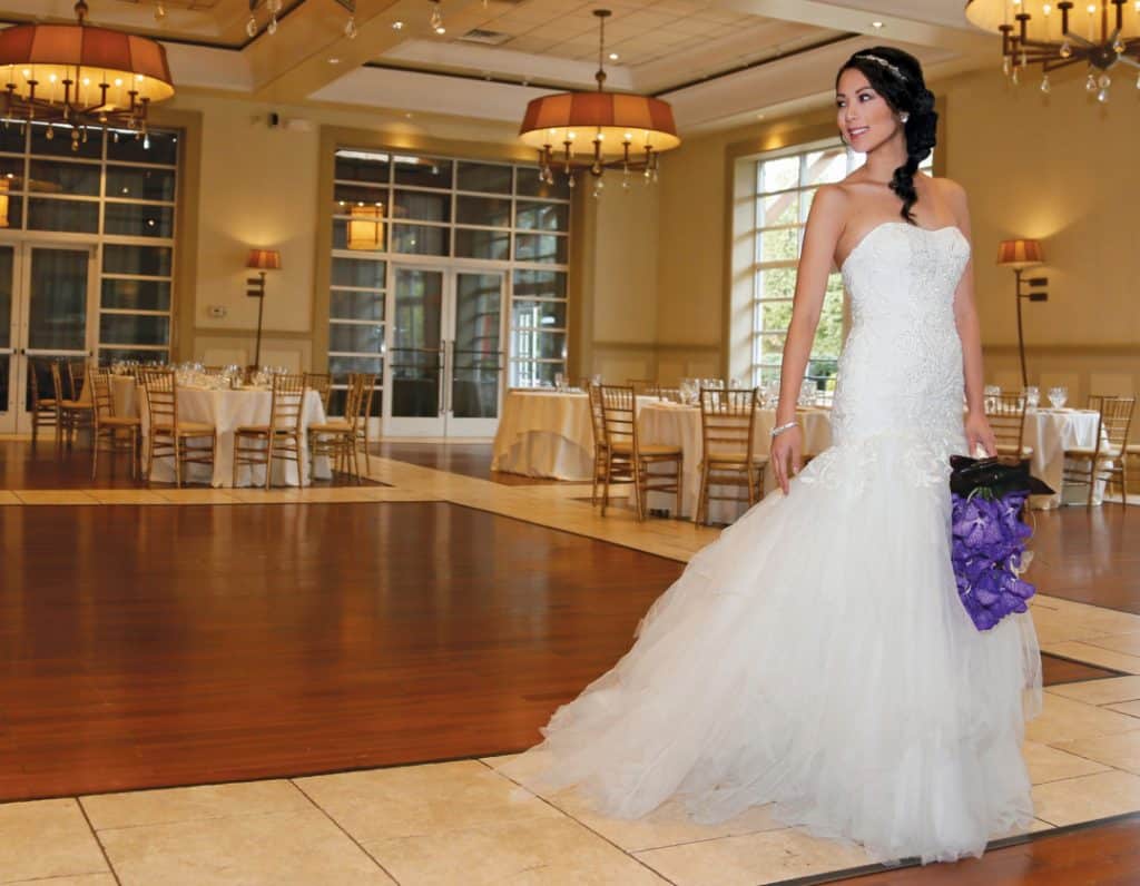Oleg Cassini (CWG737, $1250), Ariston Florist