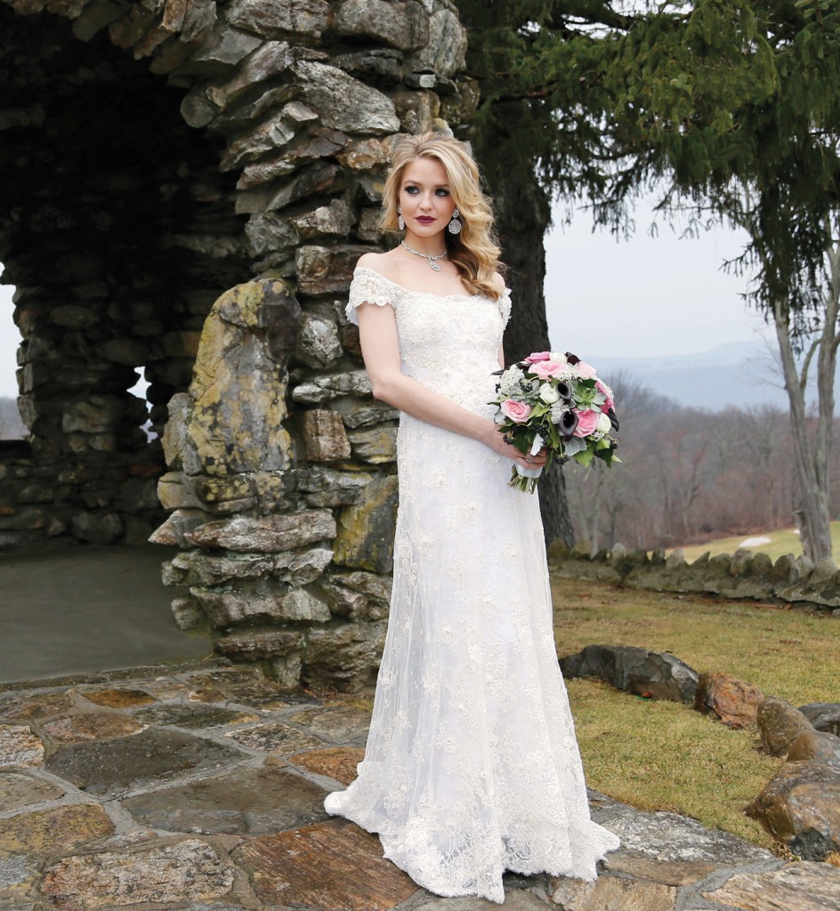Gown: Lucia Rodriguez (LW4700, $7500), Ariston Flowers