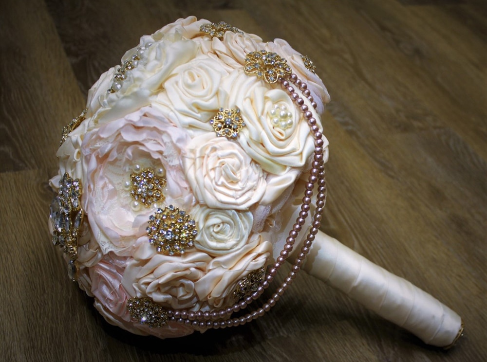 Forever Brooch Bouquets Bridal Wedding Flowers Ny Forever Brooch Bouquets