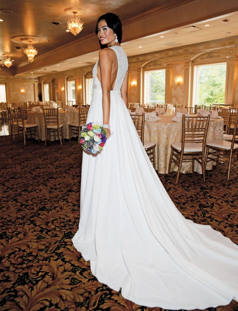 Gown: Antonio Gual at Tulle NY (Persephone, $2,650), Henry's Florist