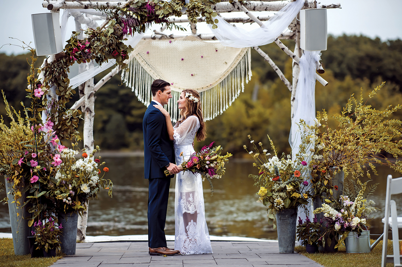 Jenna & Tim’s Wedding at Rock Island Lake Club (Photography: Live Picture Studios)