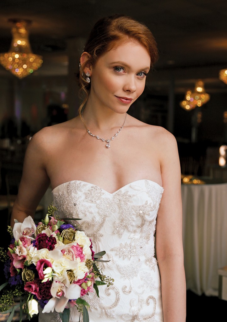 Gown: Dovita Bridal at Bossina Couture (Louisiana, $1800). Henry's Florist