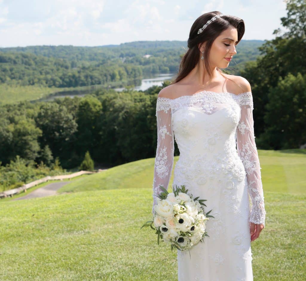 Gown: Jude Jowilson (Tallulah). Bouquet: Mitch Kolby Events.
