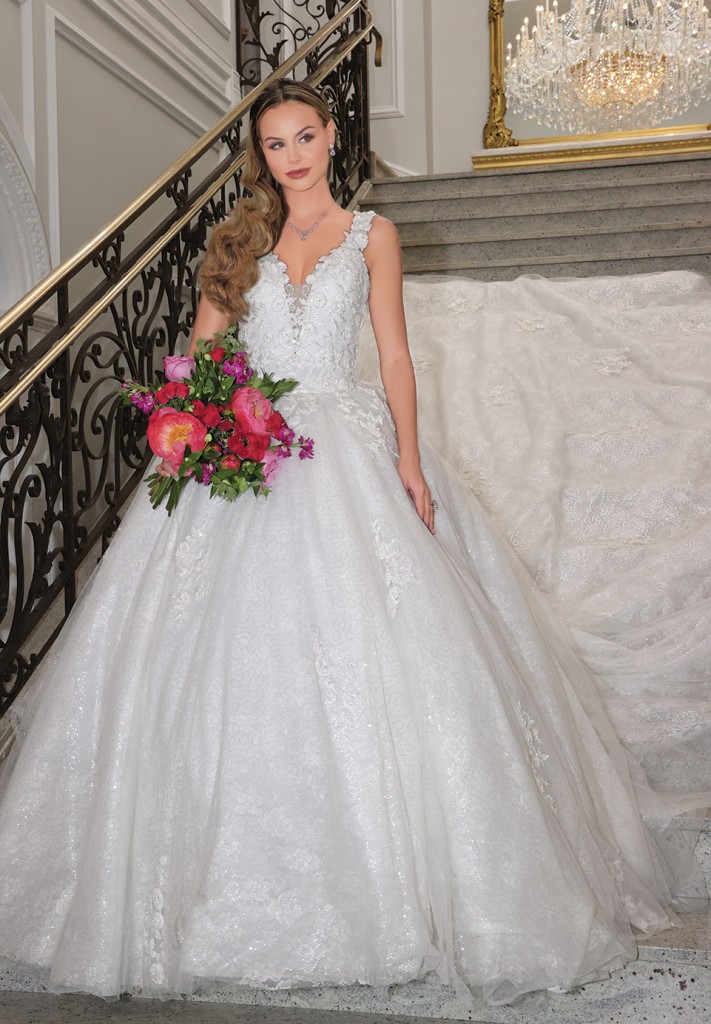 Gown: Bossina Couture (Emma). Bouquet: Bespoke Floral.