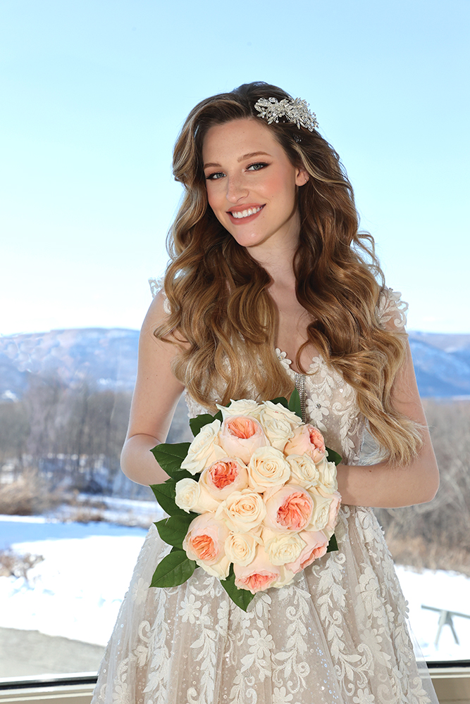 Gown: Eve of Milady (368) Bouquet: Ariston Flowers