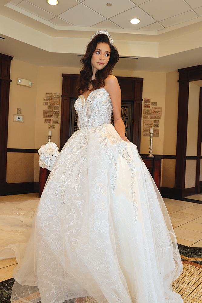 Gown: Portia and Scarlett (PSB1020) at Bossina Couture. Bouquet: Forever Brooch Bouquets