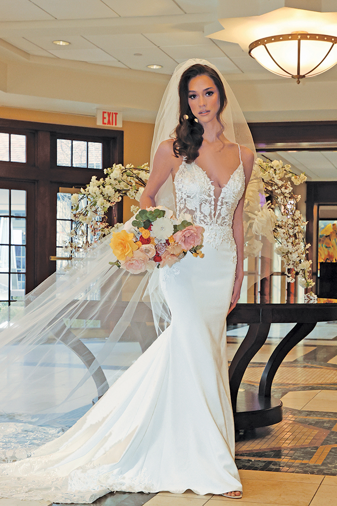 Gown: Dream Couture by Laura (Manhattan) Bouquet: Forever Brooch Bouquets